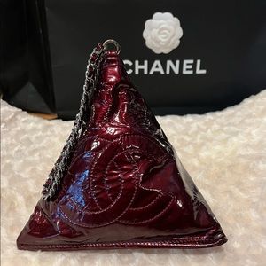 ✨AUTHENTIC✨ CHANEL Pyramid Patent Leather Bag💫